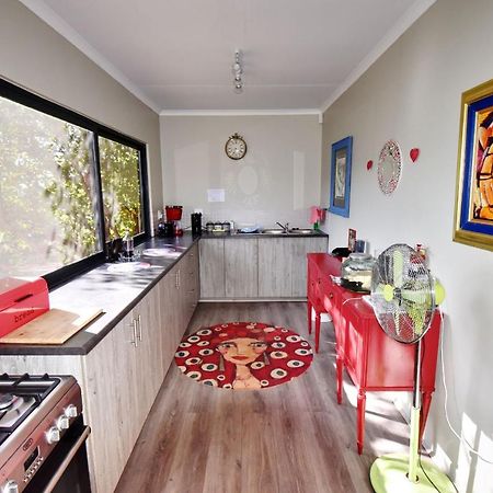 Golden View Luxury Self Catering Villa คลาเรนส์ ภายนอก รูปภาพ
