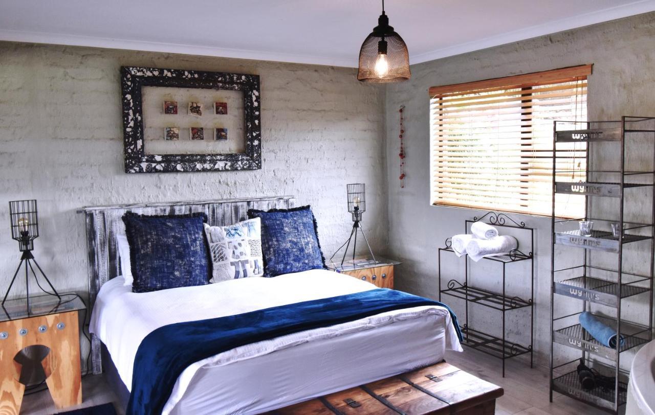 Golden View Luxury Self Catering Villa คลาเรนส์ ภายนอก รูปภาพ