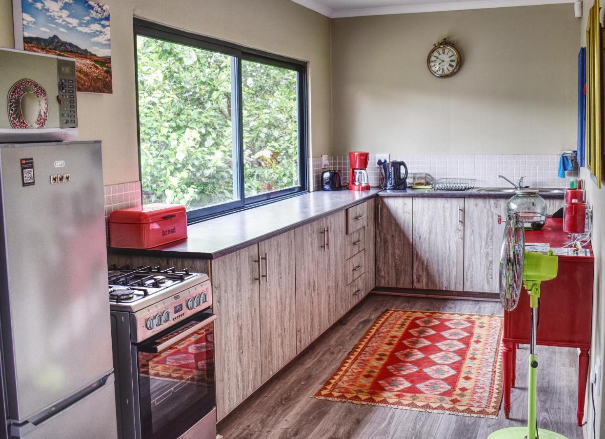 Golden View Luxury Self Catering Villa คลาเรนส์ ภายนอก รูปภาพ