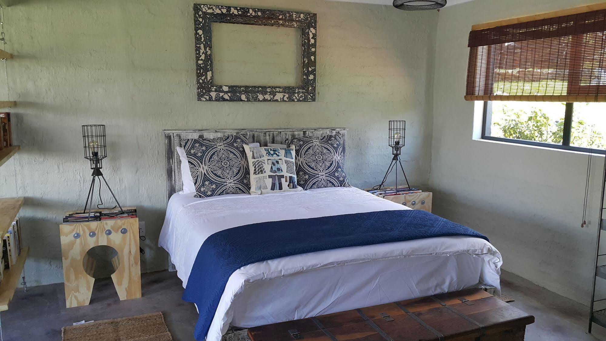 Golden View Luxury Self Catering Villa คลาเรนส์ ภายนอก รูปภาพ