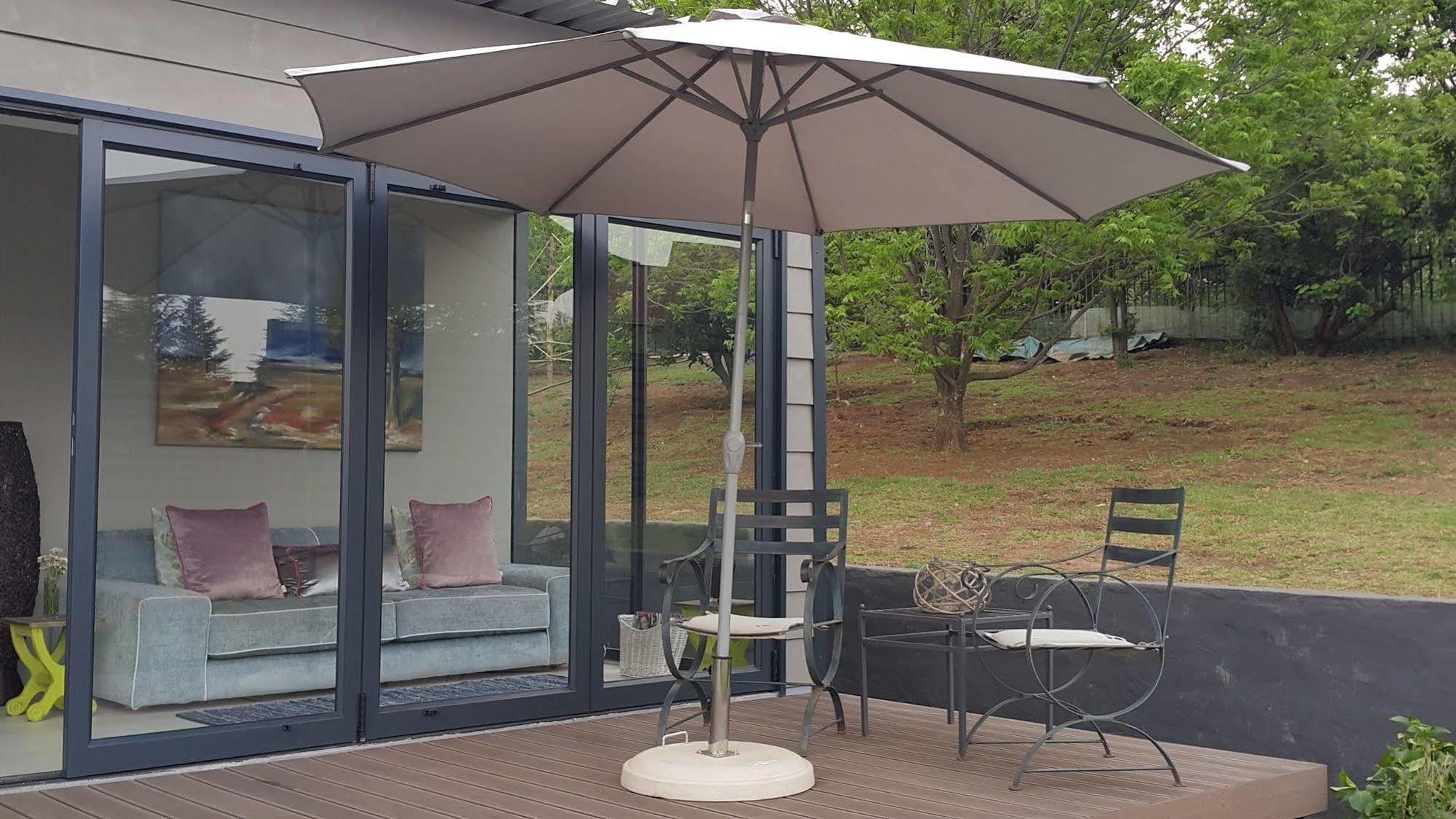 Golden View Luxury Self Catering Villa คลาเรนส์ ภายนอก รูปภาพ
